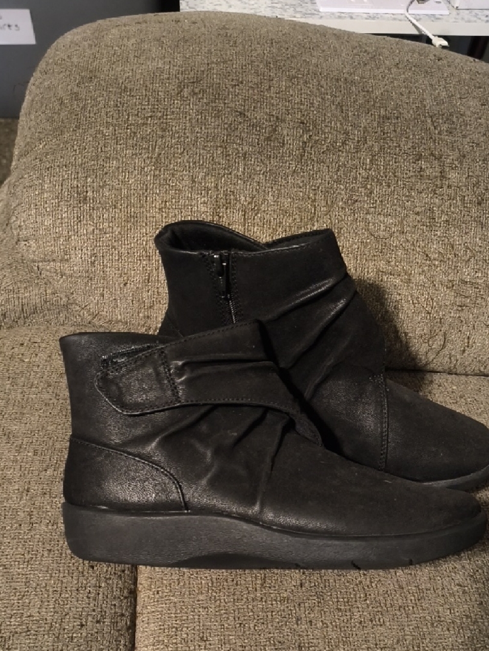 Cloudsteppers by Clarks Black Women's Ankle Boots - Picture 3 of 8